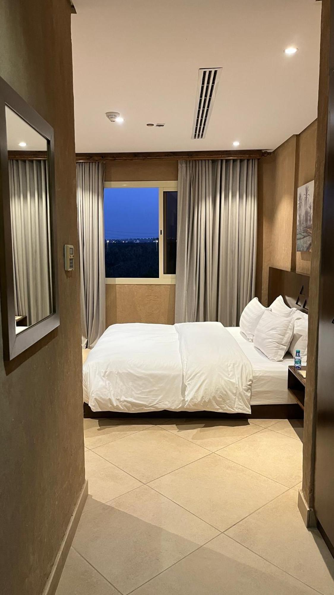 Al Malfa Resort Unaizah Ngoại thất bức ảnh